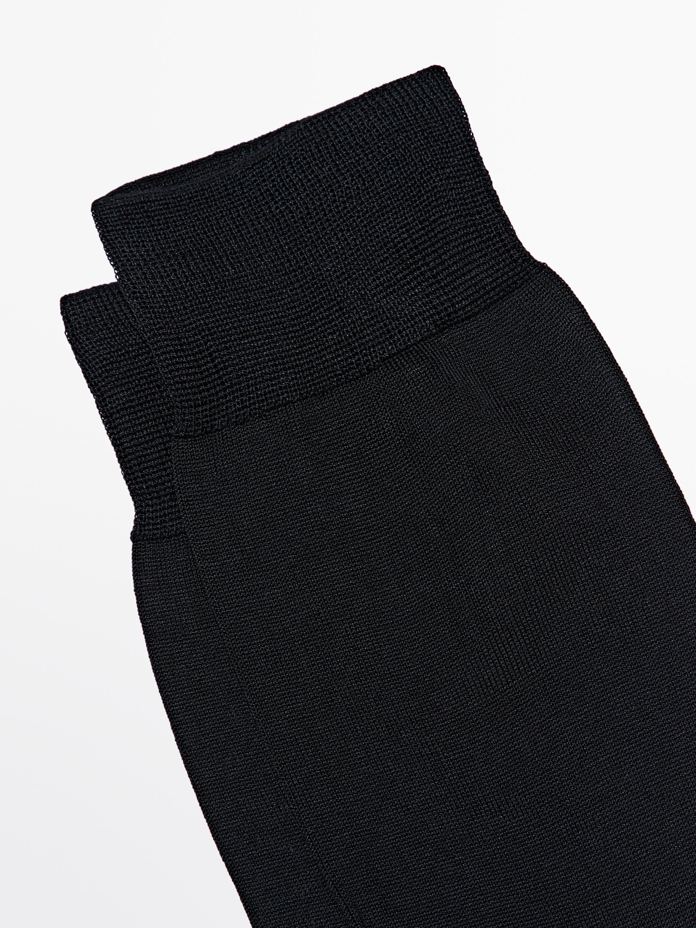 Plain smart socks
